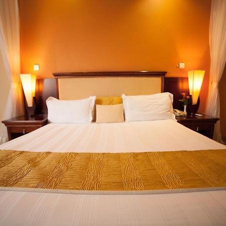 Royal Suites Кампала Экстерьер фото